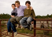 kids_fence_061017_0014